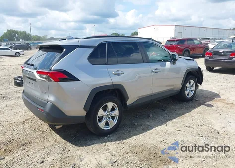 2019 Toyota Rav4 Xle z USA, uszkodzony, nr VIN 2T3W1RFV2KC031264